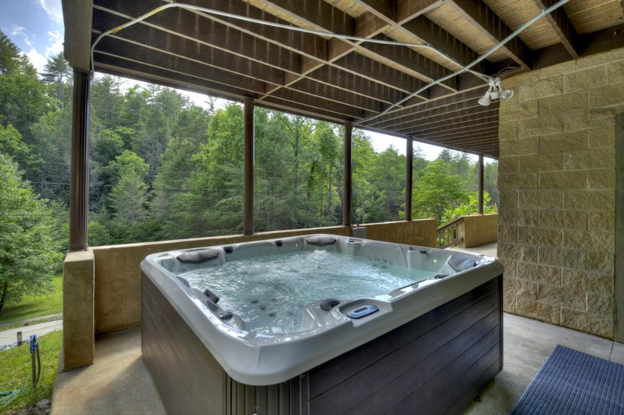 The Chariot - Creek Front With Hottub, Fire Pits, Billiards, Ev Charger - Sandalwood Stays Blue Ridge Buitenkant foto