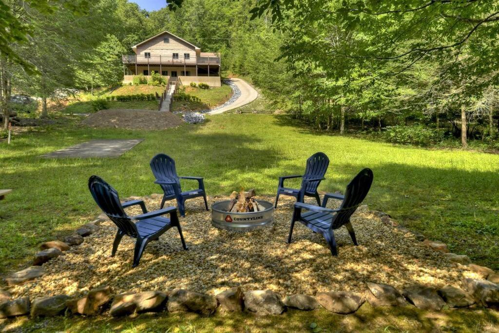 The Chariot - Creek Front With Hottub, Fire Pits, Billiards, Ev Charger - Sandalwood Stays Blue Ridge Buitenkant foto