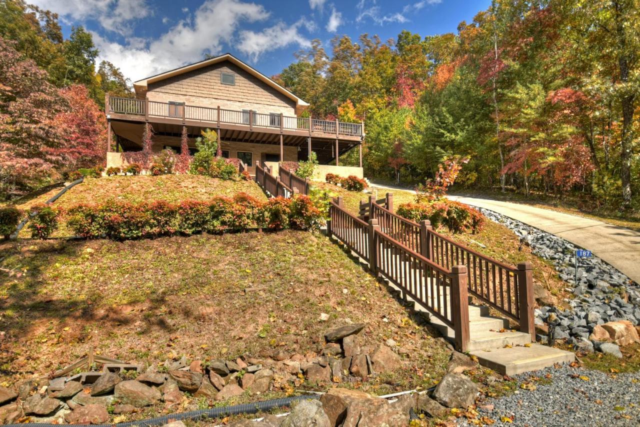The Chariot - Creek Front With Hottub, Fire Pits, Billiards, Ev Charger - Sandalwood Stays Blue Ridge Buitenkant foto